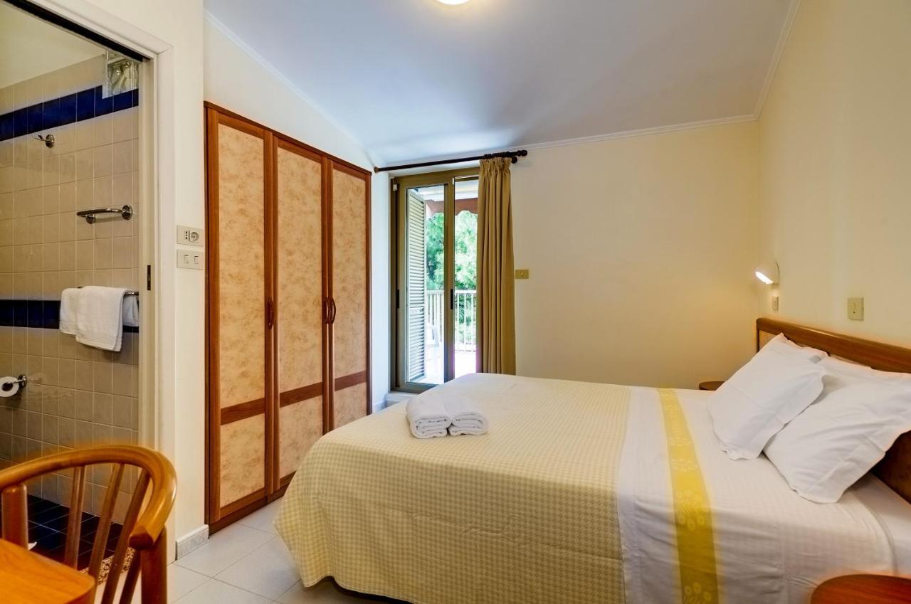 Hotel Miramare - ซิลวี มารีน่า ภายนอก รูปภาพ